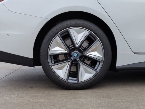 Used 2023 BMW i4 eDrive40 w/ Premium Package image 25