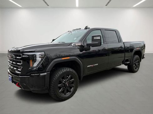 Used 2025 GMC Sierra 2500 AT4 AWD/4WD image 1