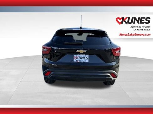 New 2026 Chevrolet Trax LS w/ LS Convenience Package image 5