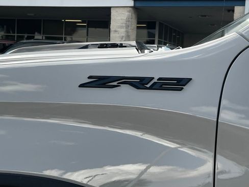 New 2026 Chevrolet Silverado 1500 ZR2 w/ LPO, Dark Essentials Package image 20