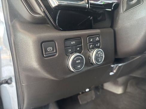 Used 2024 GMC Sierra 1500 SLT AWD/4WD image 25
