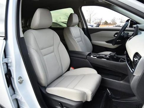 Certified 2024 Nissan Rogue SL image 24