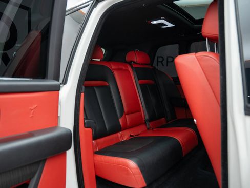 Used 2019 Rolls-Royce Cullinan AWD/4WD image 19