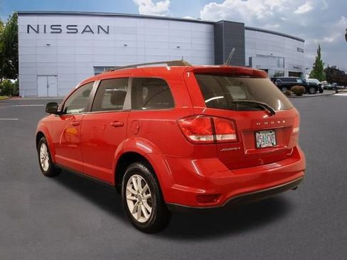 Used 2013 Dodge Journey SXT w/ Flexible Seating Group image 4