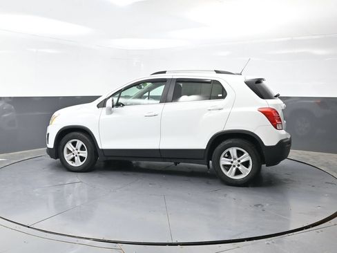 Used 2016 Chevrolet Trax LT w/ LT Convenience Package FWD image 11