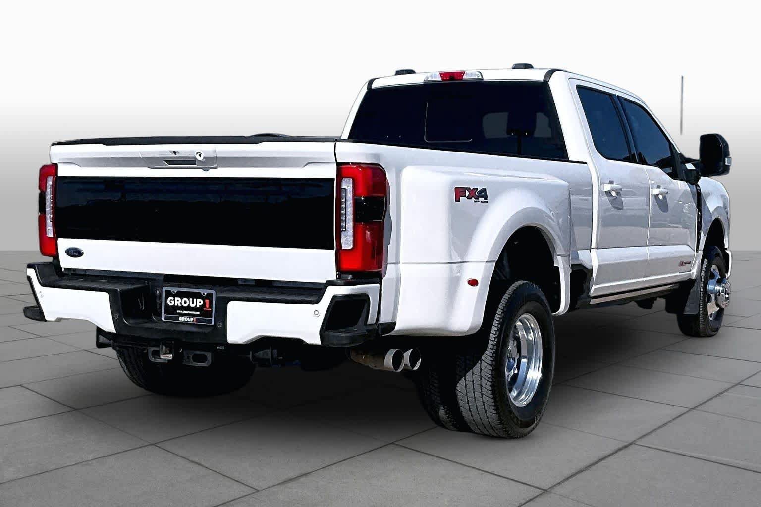 Certified 2026 Ford F350 Platinum w/ FX4 Off-Road Package AWD/4WD image 11