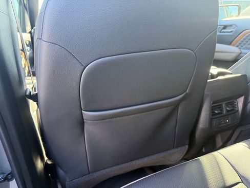 Used 2023 GMC Canyon Denali image 31