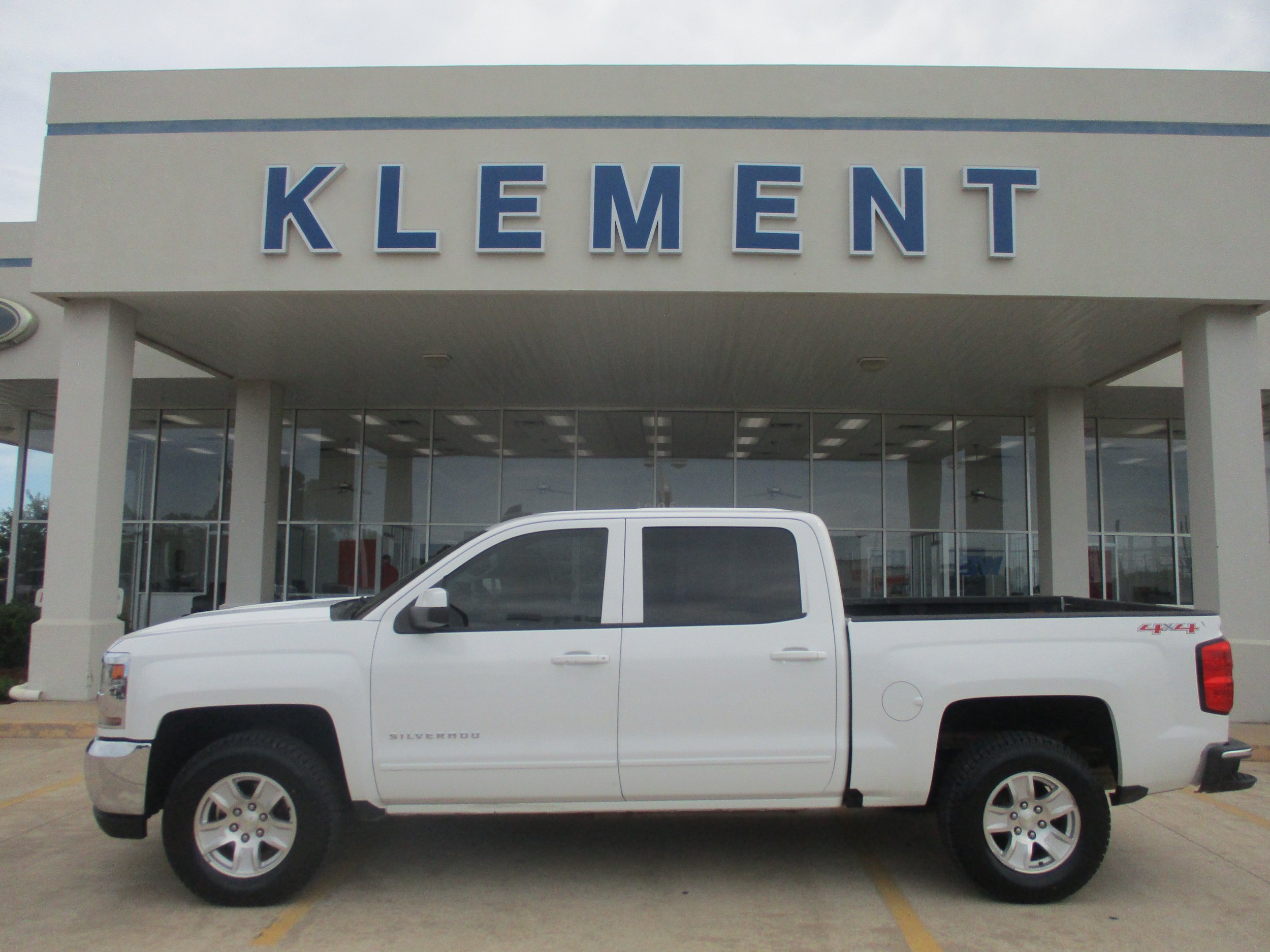 Used 2017 Chevrolet Silverado 1500 LT w/ All Star Edition AWD/4WD image 1