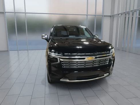 Used 2024 Chevrolet Tahoe Premier AWD/4WD image 3