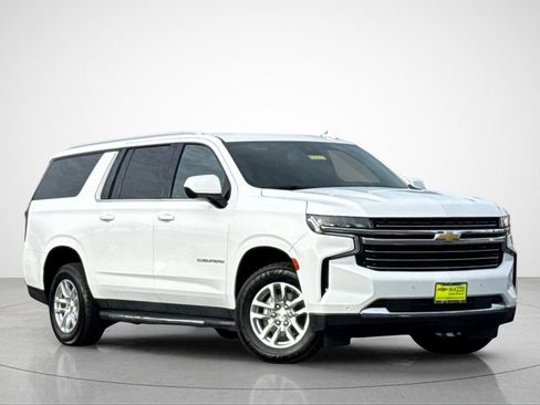 Used 2024 Chevrolet Suburban LT image 2