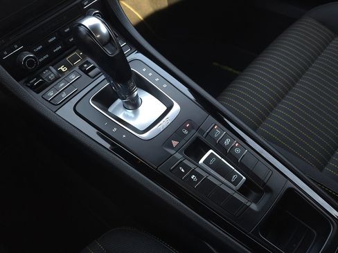 Used 2023 Porsche 718 Boxster image 38