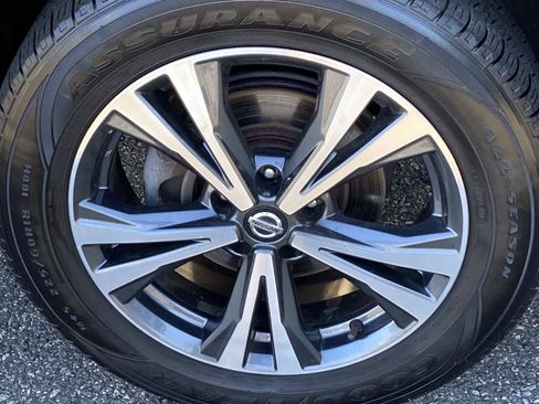Used 2020 Nissan Rogue SV w/ Premium Package AWD/4WD image 29