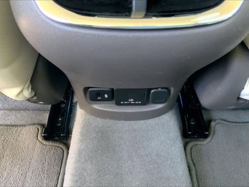 Used 2023 Chevrolet Malibu LT image 36