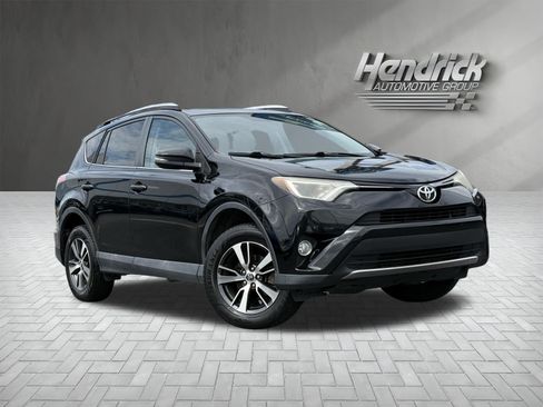 Used 2016 Toyota RAV4 XLE FWD image 2