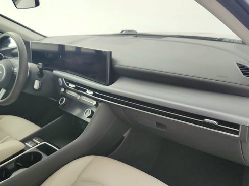 Used 2025 Hyundai Sonata SEL FWD image 28