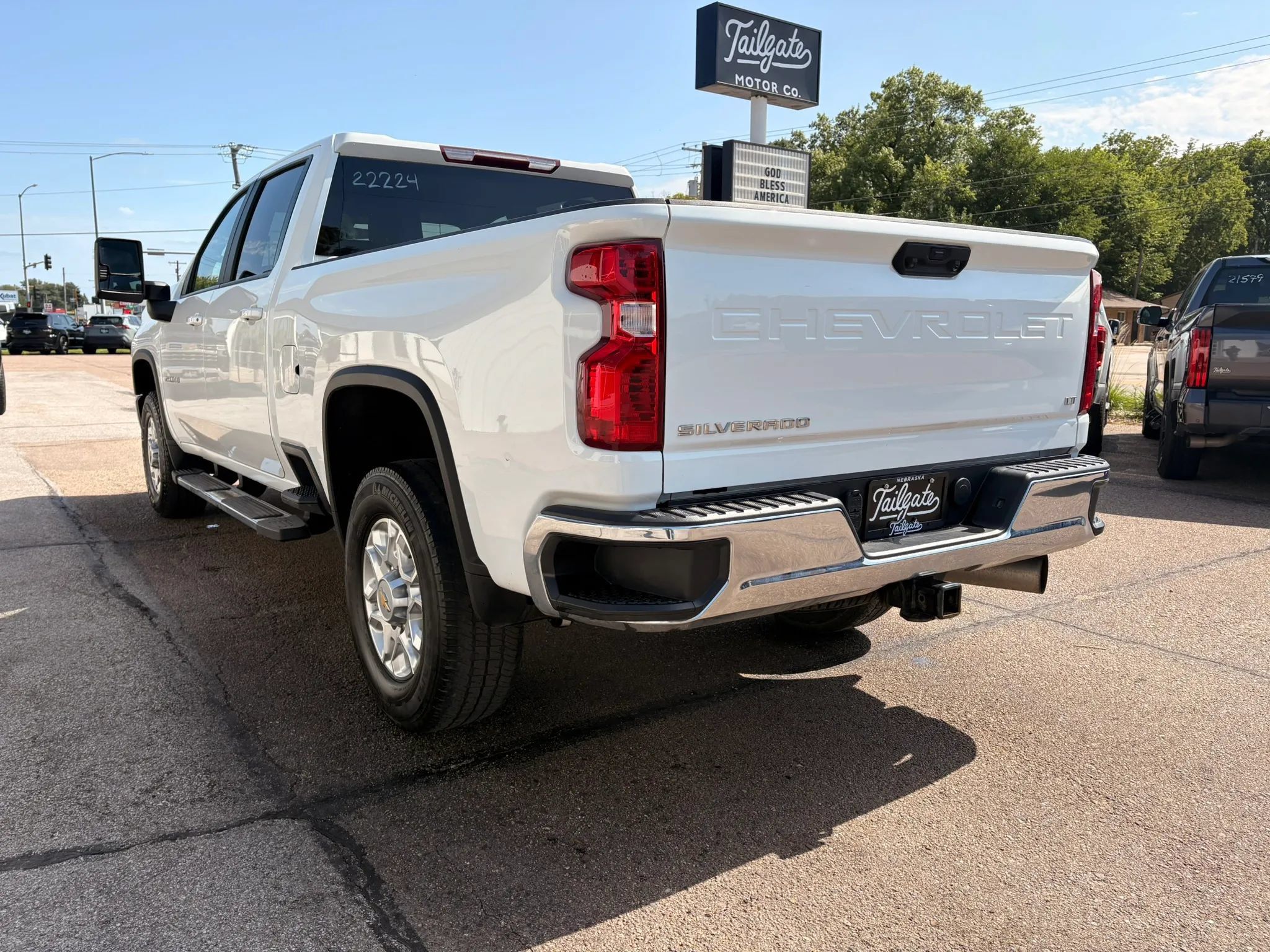 Used 2023 Chevrolet Silverado 2500 LT w/ Convenience Package AWD/4WD image 5