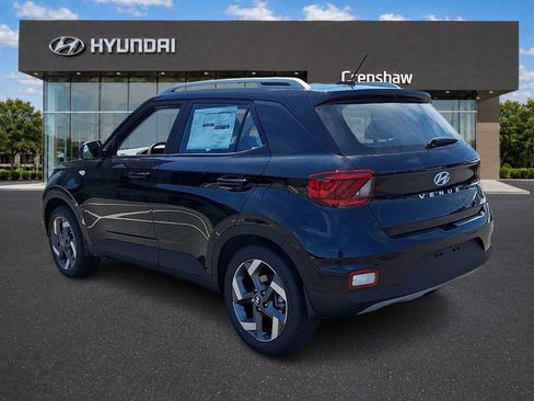 New 2026 Hyundai Venue SEL FWD image 3