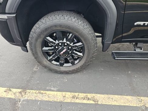 Used 2025 GMC Sierra 2500 AT4 w/ AT4 Premium Plus Package image 29