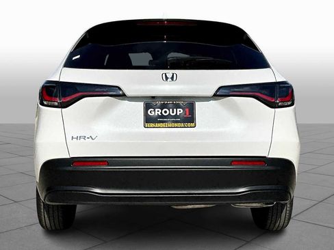 New 2026 Honda HR-V LX image 4