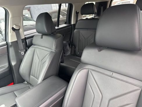 Used 2025 Hyundai Santa Fe SEL image 13