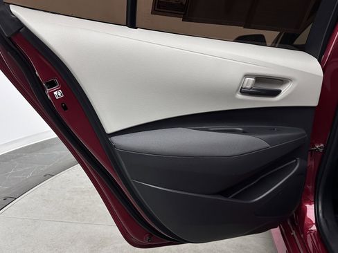 Used 2022 Toyota Corolla LE image 23