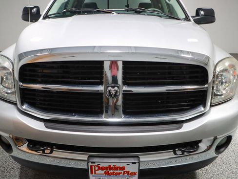 Used 2007 Dodge Ram 2500 Truck SLT image 4