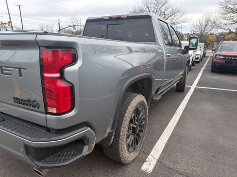 Used 2024 Chevrolet Silverado 2500 High Country w/ High Country Premium Package image 8