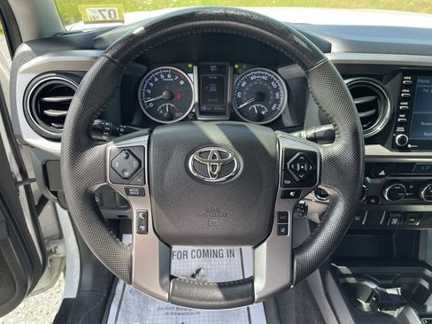 Certified 2023 Toyota Tacoma SR5 AWD/4WD image 15