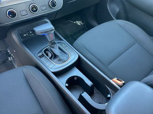 Used 2025 Hyundai Kona SE AWD/4WD image 18
