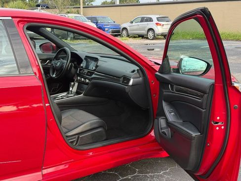 Used 2018 Honda Accord Sport image 15