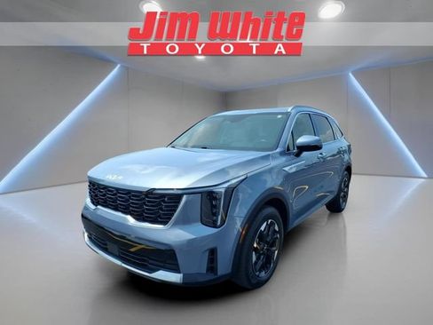 Used 2025 Kia Sorento S FWD image 1