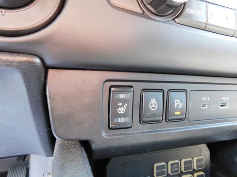 Used 2023 Nissan Frontier SV w/ SV Convenience Package AWD/4WD image 15