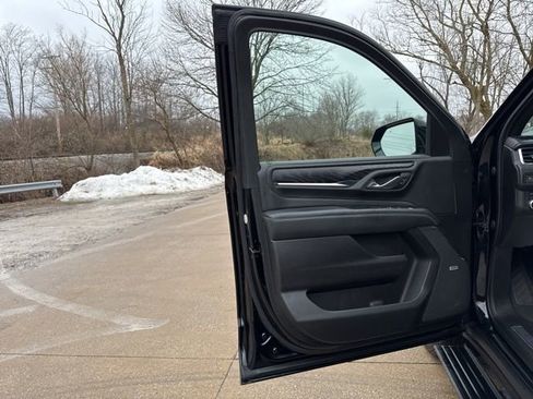 Used 2022 GMC Yukon Denali image 8