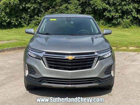 Used 2023 Chevrolet Equinox LT FWD image 2