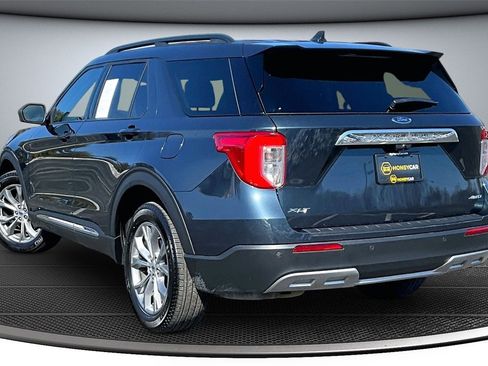 Used 2022 Ford Explorer XLT w/ Equipment Group 202A image 4