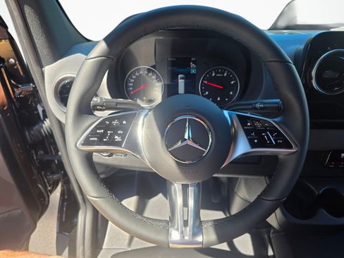 New 2026 Mercedes-Benz Sprinter 2500 image 33