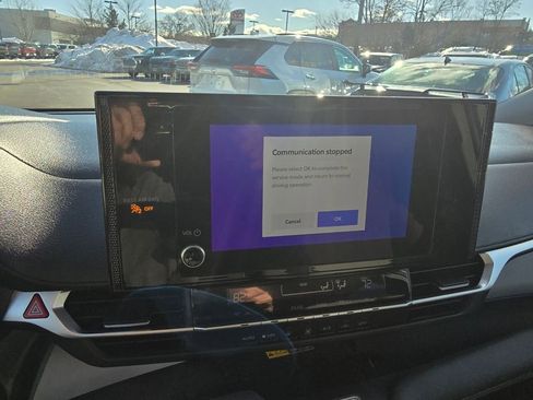 Used 2025 Toyota Sienna LE image 23