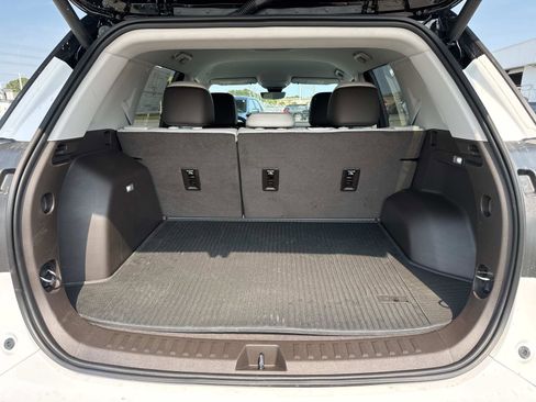 New 2026 GMC Terrain Denali w/ LPO, Black Badging Package AWD/4WD image 11