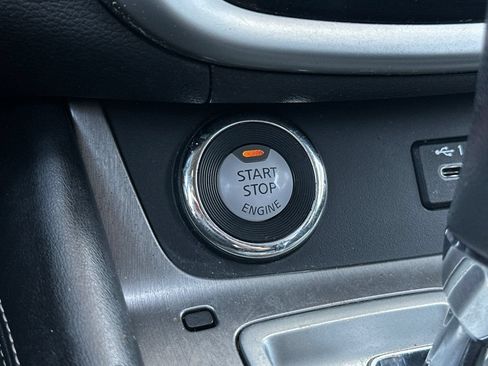 Used 2019 Nissan Murano SV AWD/4WD image 22
