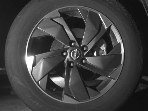 Used 2025 Nissan Rogue SV AWD/4WD image 13