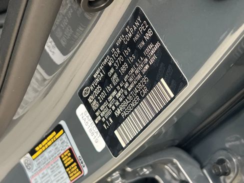 New 2026 Hyundai Venue SE image 27