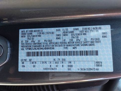 Used 2022 Ford Escape Titanium w/ Class II Trailer Tow Package AWD/4WD image 25