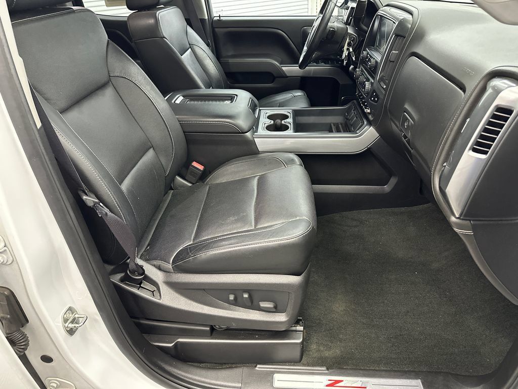 Used 2016 Chevrolet Silverado 1500 LTZ Z71 w/ LTZ Plus Package AWD/4WD image 15