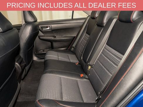 Used 2015 Toyota Camry SE FWD image 7