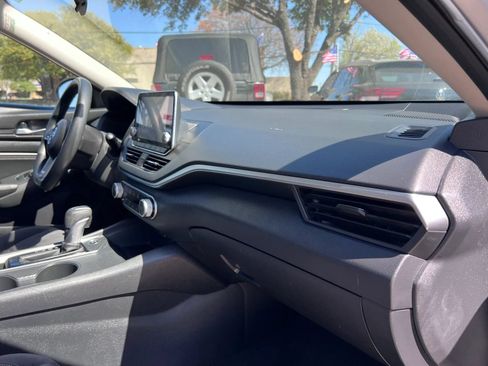 Used 2020 Nissan Altima 2.5 S FWD image 31