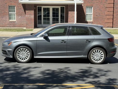 Used 2016 Audi A3 e-tron Premium Plus w/ Premium Plus Package FWD image 7