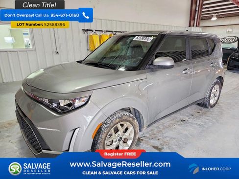 Used 2023 Kia Soul LX w/ LX Technology Package FWD image 1