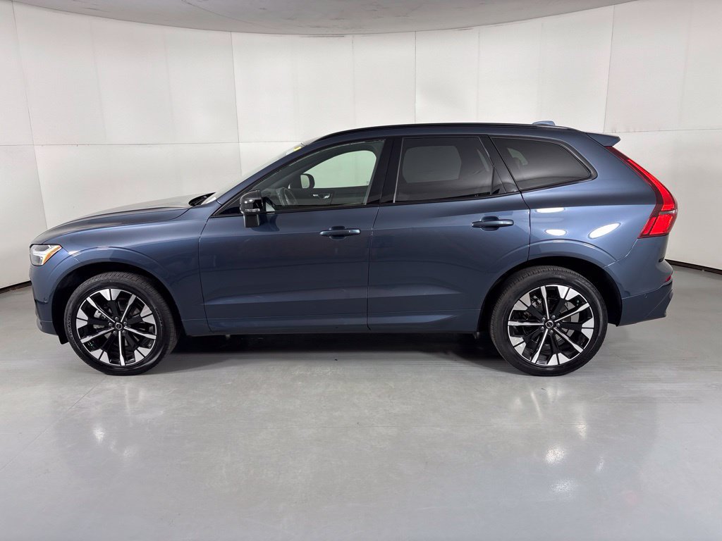Used 2026 Volvo XC60 B5 Plus AWD/4WD image 5