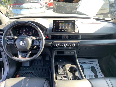 Used 2024 Honda Pilot TrailSport image 18