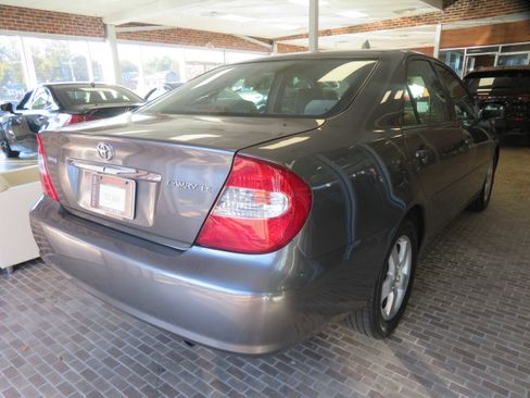 Used 2004 Toyota Camry SE image 4